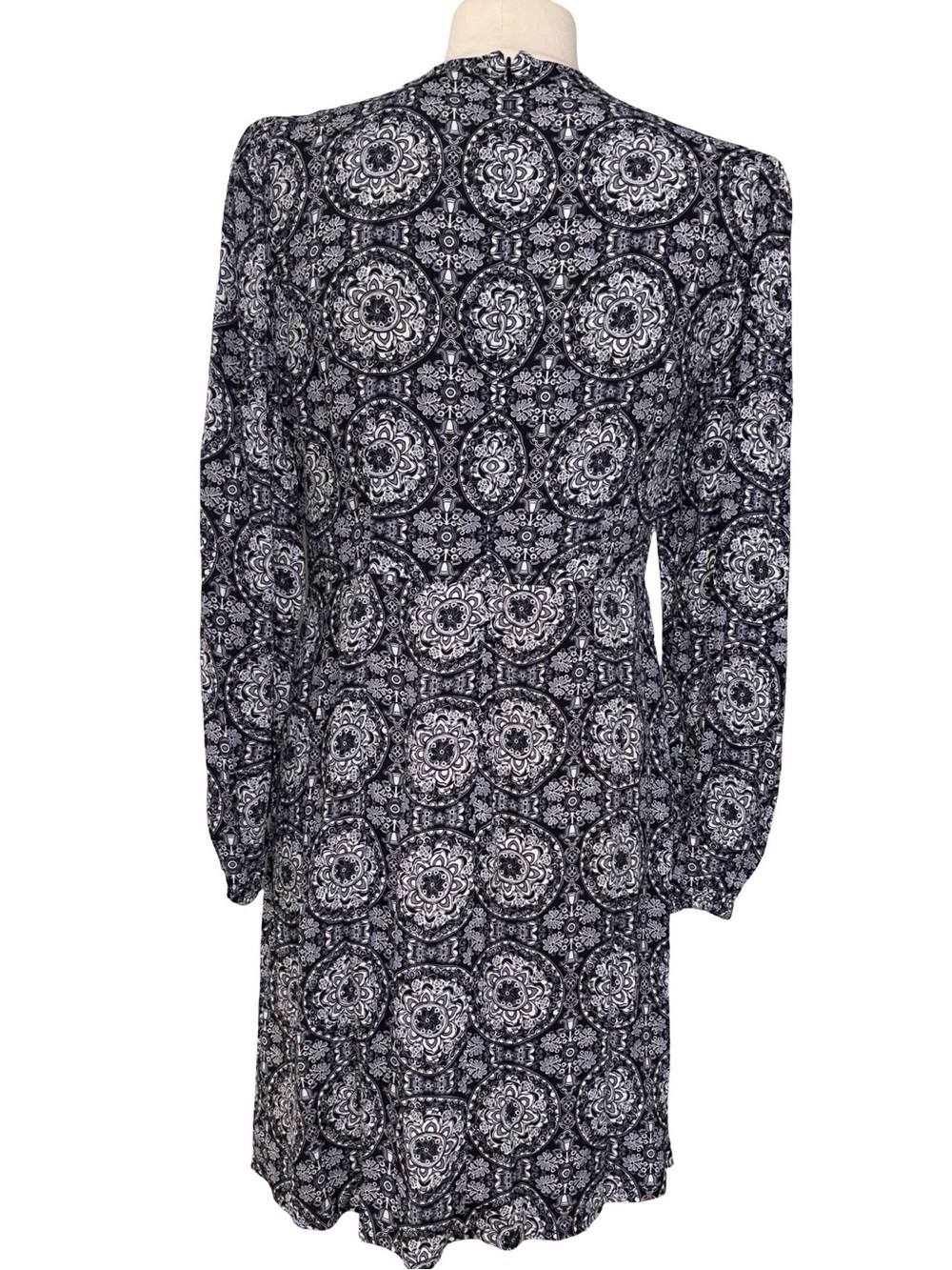Boden Grey & White Medallion Print Dress | Long Sleeve | Size US 8 (UK 12) NWT - Picture 3 of 14